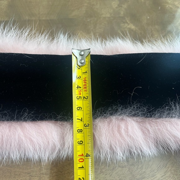 OS Pink Fox Fur Infinity Scarf with Black Velvet Lining and Velcro Closure - Picture 3 of 6